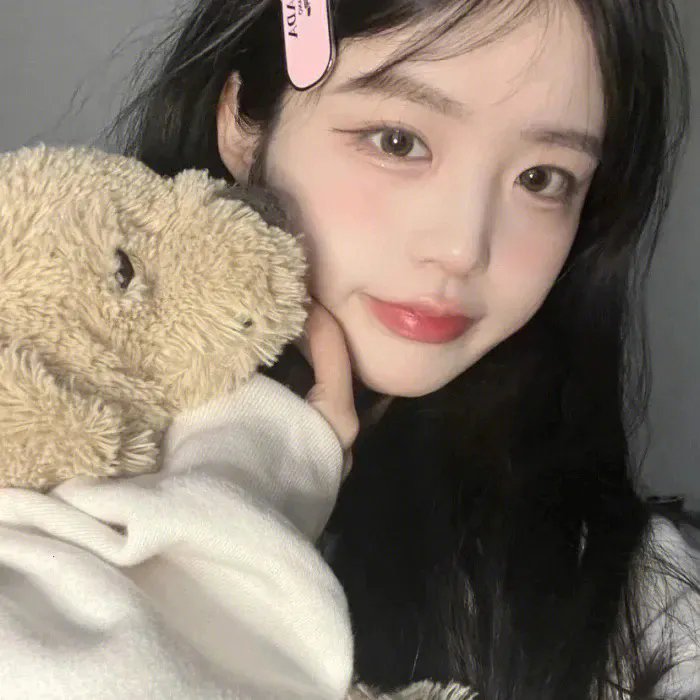 嫁进豪门后，小可怜被宠上天